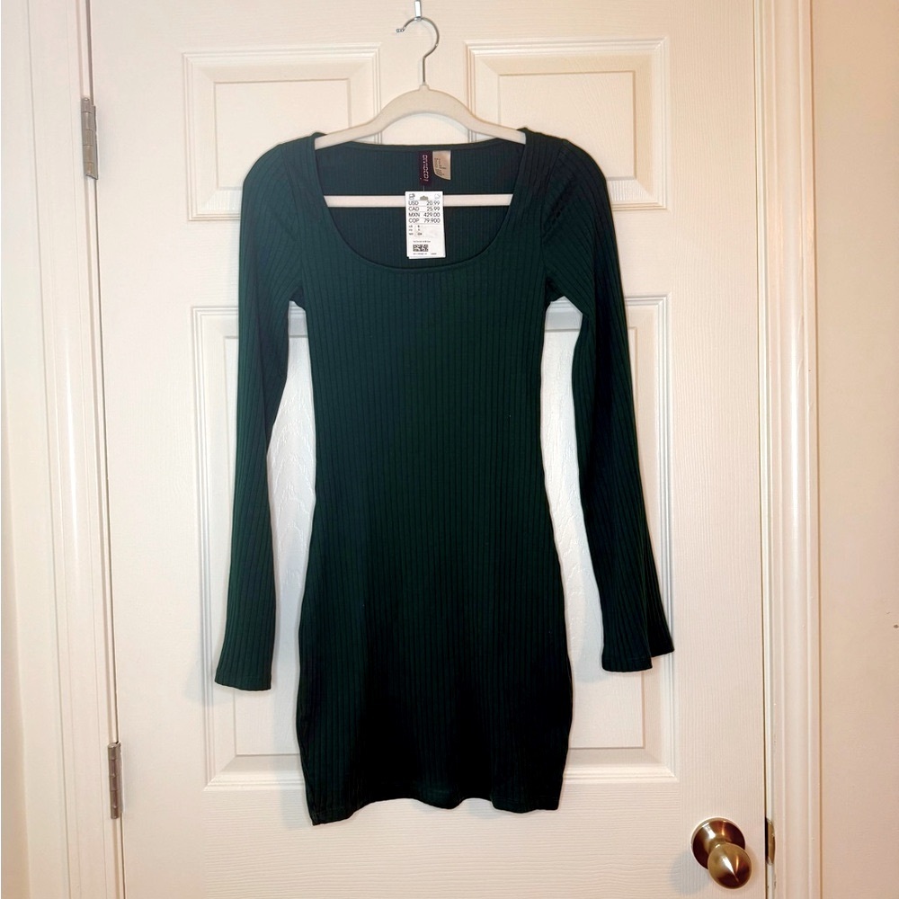 H&M Divided Ribbed Dark Green Top - Picture 2 of 5